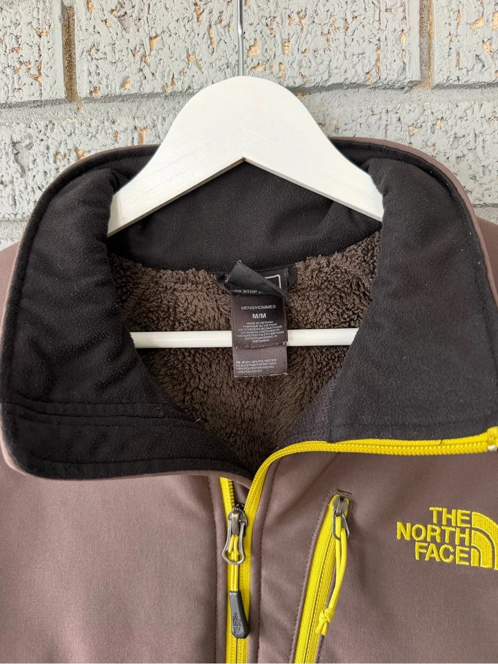 The North Face Apex Bionic Softshell Jacket Brown Yellow Size Medium